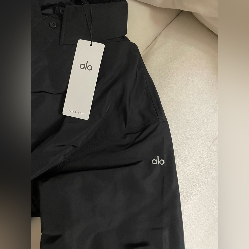 ALO Yoga NWT Socialite Shacket Jacket in Black Oversized Fit with Pockets Size S - Picture 6 of 12